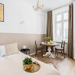 Malila Premium Center Kazimierz Starowislna 41 *