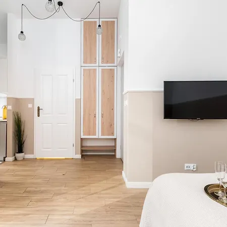 Malila Premium Center Kazimierz Starowislna 35 *